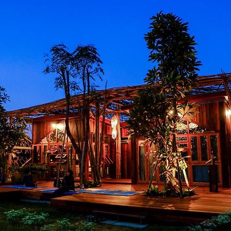 Baangaimuan Bed and Breakfast Lamphun Εξωτερικό φωτογραφία