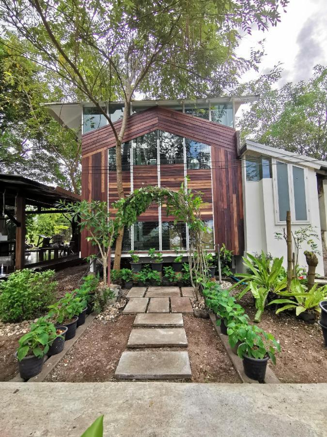 Baangaimuan Bed and Breakfast Lamphun Εξωτερικό φωτογραφία