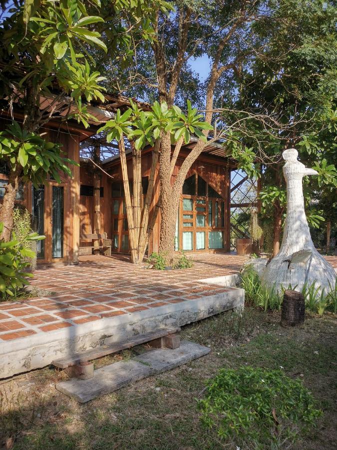 Baangaimuan Bed and Breakfast Lamphun Εξωτερικό φωτογραφία
